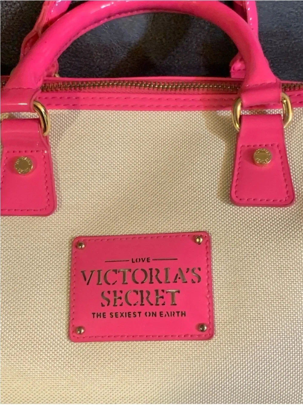 Victorias Secret chic cream